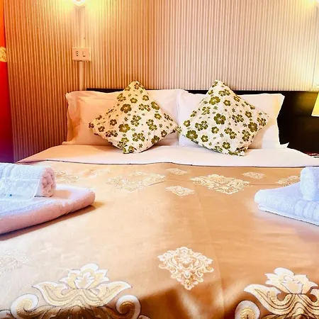 Hill Town Guest house *