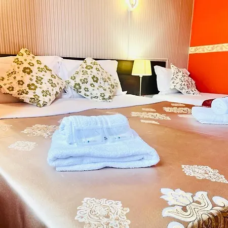 Hill Town Guest house *