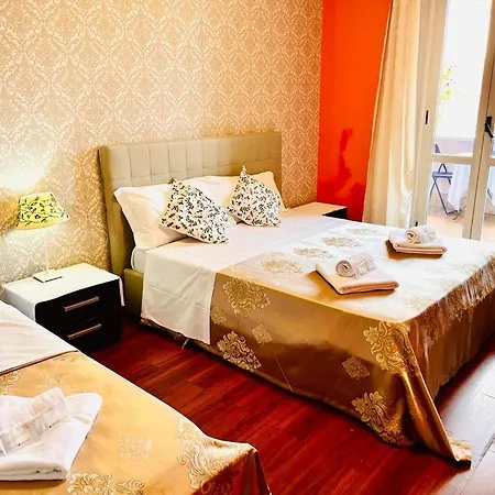 Hill Town Guest house *
